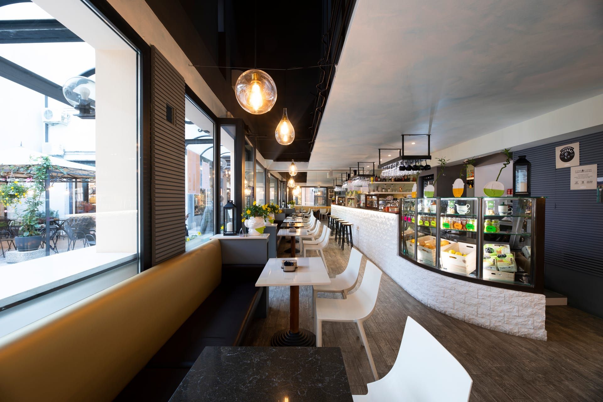 Interno The Garden Bistro